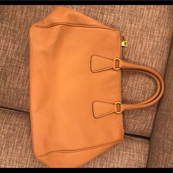 Prada purse - Picture 4 of 13